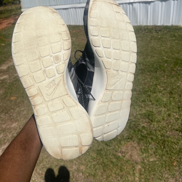 Nike Roshe Run Shoes (Size 13) (Dark Blue Camo) - Picture 5 of 8